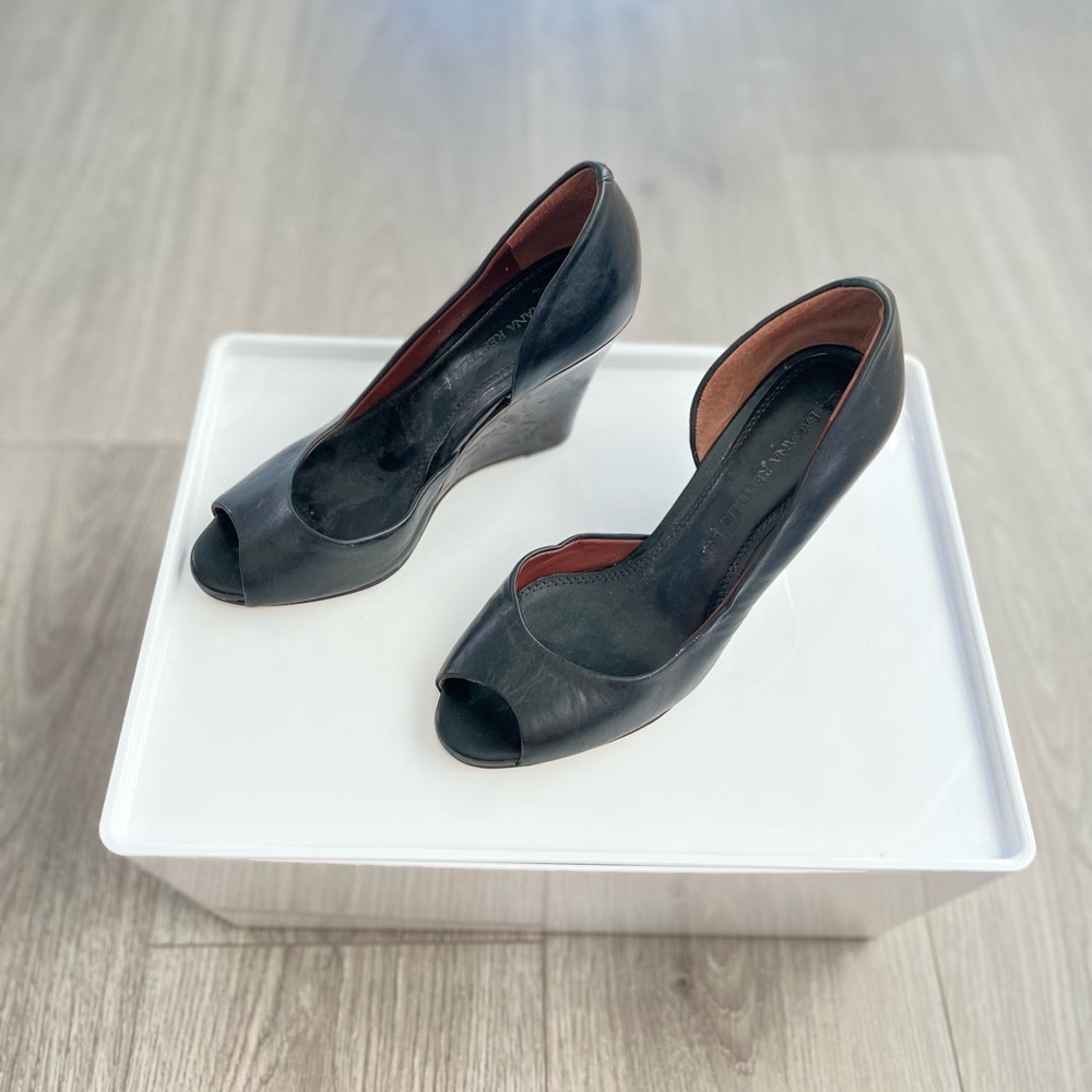 Banana Republic wedge leather heels size 6